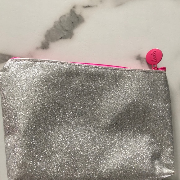 Glam Accessory Bundle - Picture 4 of 4